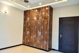 10 Marla Slightly Used Brand New Condition House For Sale, 10 مرلہ