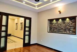 10 Marla Slightly Used Brand New Condition House For Sale, 10 مرلہ