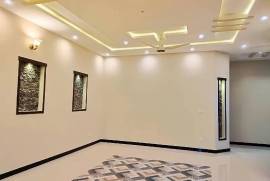 10 Marla Slightly Used Brand New Condition House For Sale, 10 مرلہ