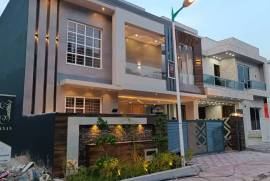 10 Marla House Available In Bahria Town Phase 2 For Sale, 10 मरला