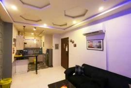 A Spacious 500 Square Feet Flat In Bahria Town - Nishtar Block, Lahore, 500 पैर